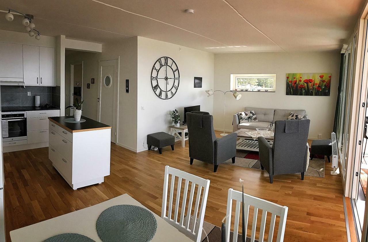 Visby Snack Havsutsikt Apartamento Exterior foto